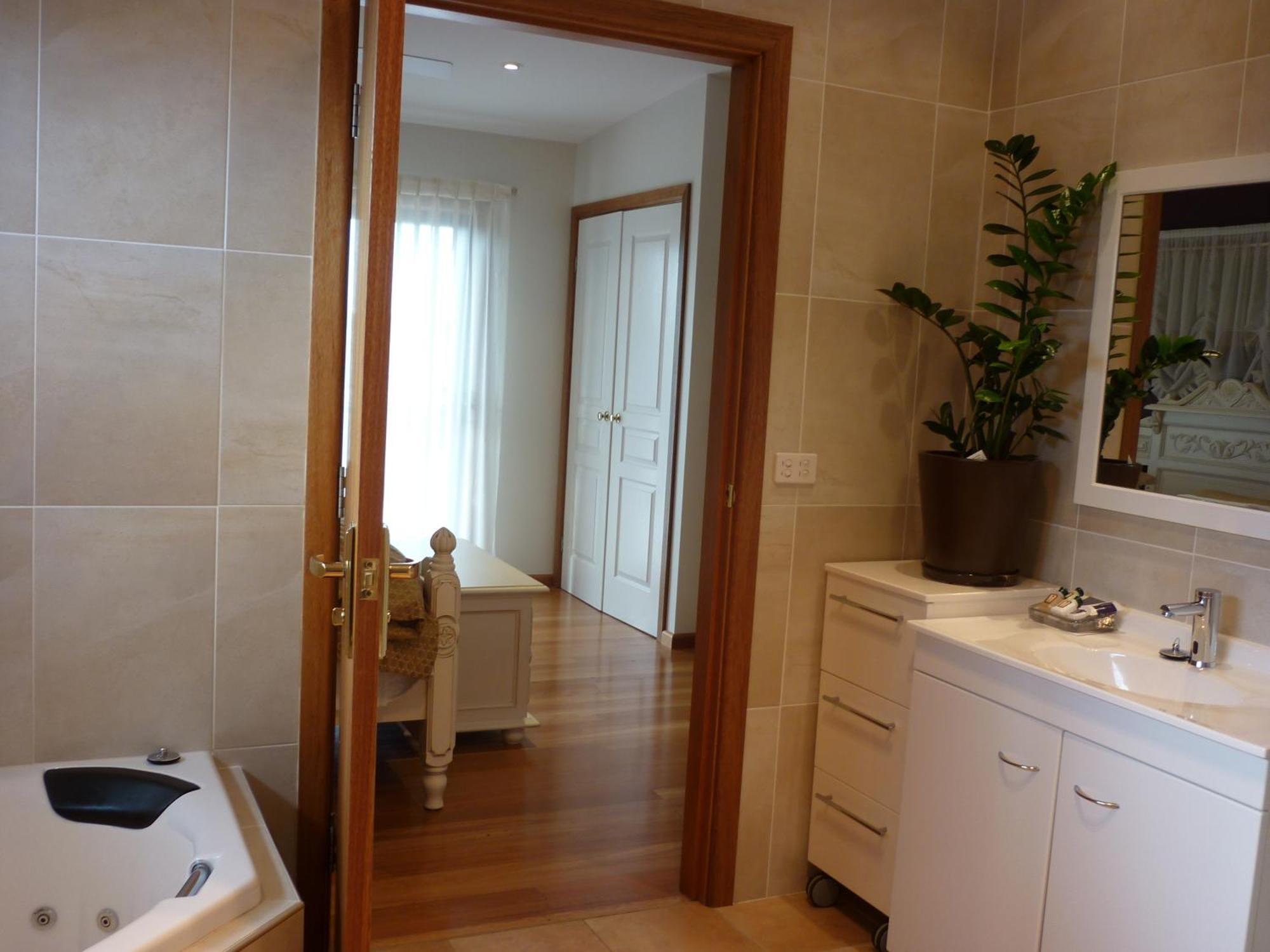 Lavender House Bed & Breakfast Entrance Bagian luar foto