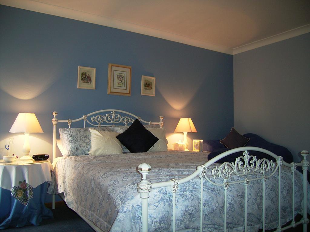 Lavender House Bed & Breakfast Entrance Bagian luar foto