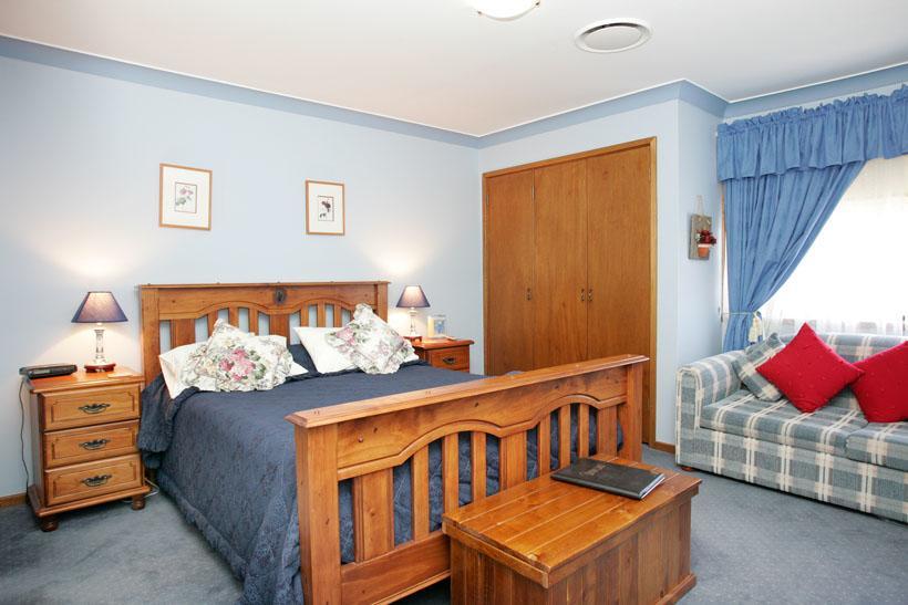 Lavender House Bed & Breakfast Entrance Bagian luar foto