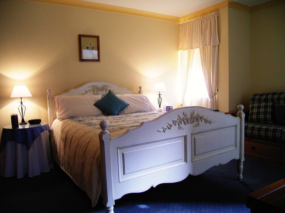 Lavender House Bed & Breakfast Entrance Bagian luar foto